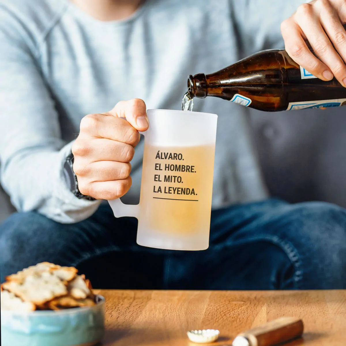 Jarra de cerveza moderna personalizable