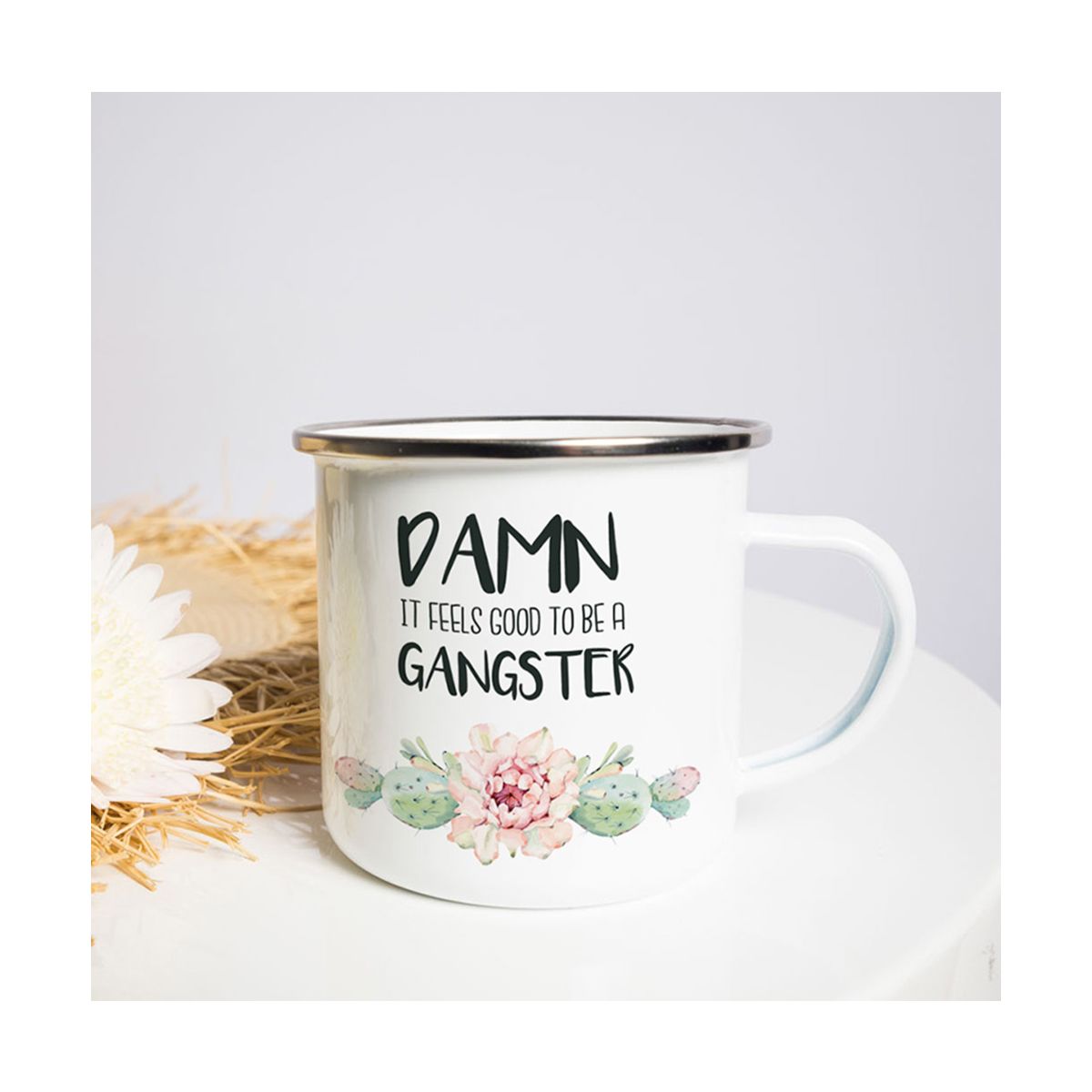 Taza de metal gángster