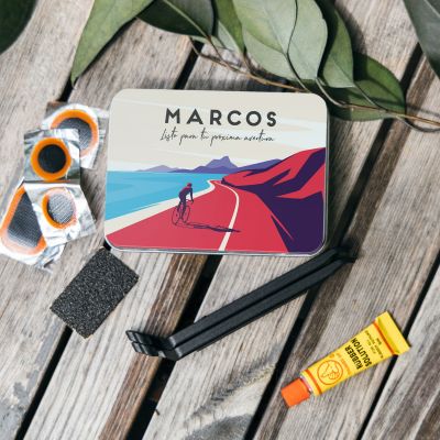 Kit de reparación de bicicletas con el nombre personalizado