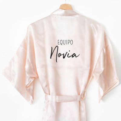Bata de raso personalizada con texto
