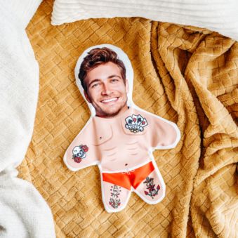 Mini Me personalizado con tatuajes