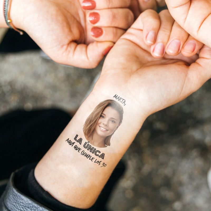 Set de 4 tatuajes personalizados con cara y texto