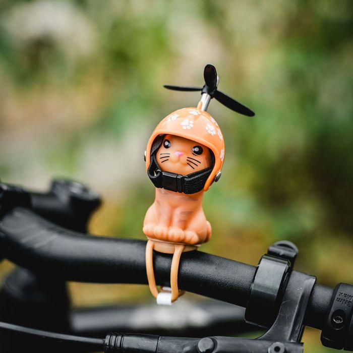 Gatito de bicicleta