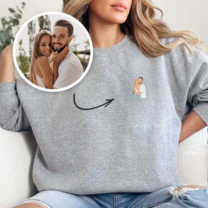 Sudadera personalizable con ilustración pequeña