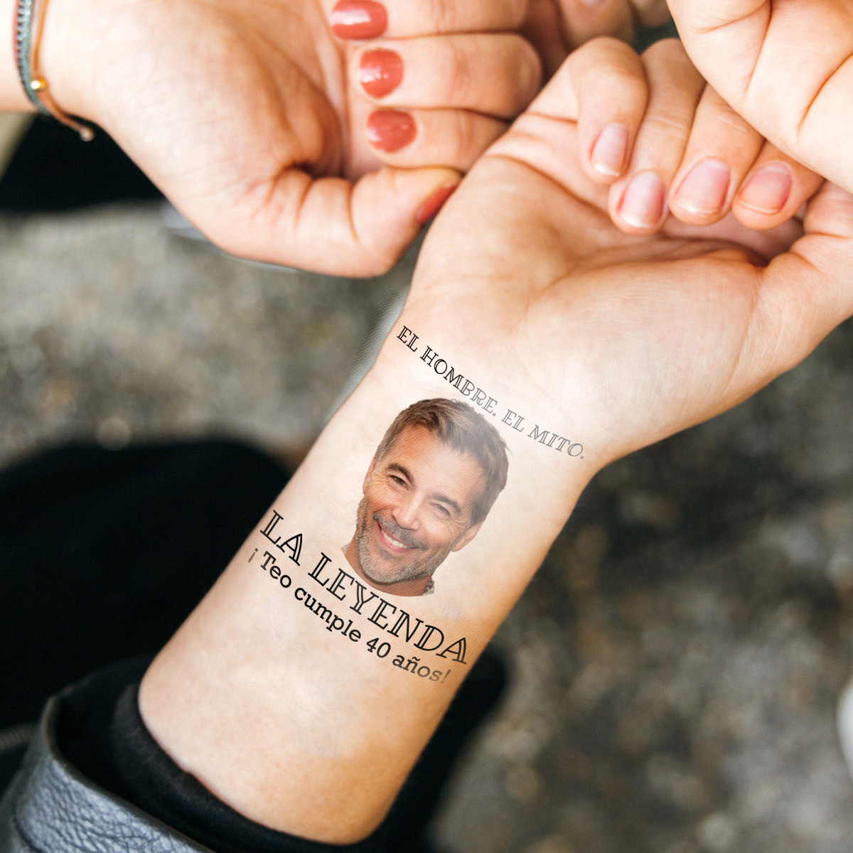 Set de 4 tatuajes personalizados con cara y texto